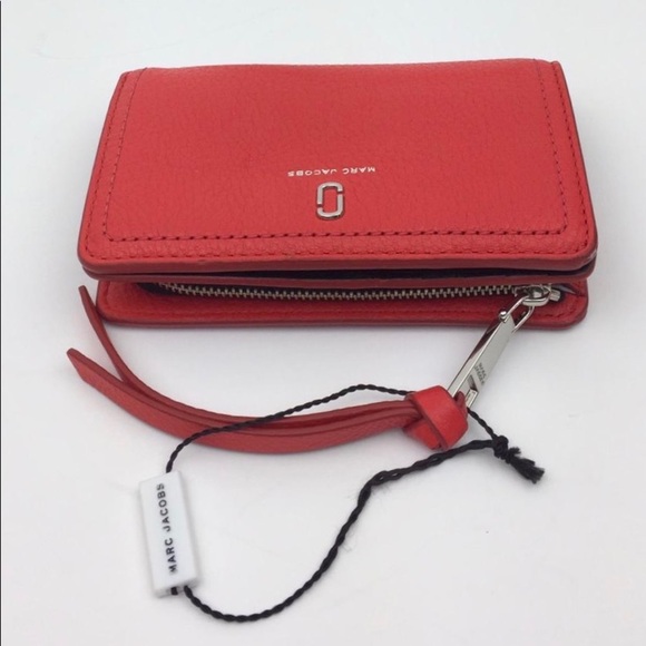 MARC JACOBS Softshot Compact Leather Wallet - Picture 2 of 8